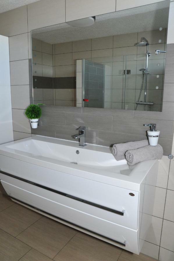 N37 -Modern Eingerichtete Zimmer In Ruhiger Lage Aldingen  Экстерьер фото