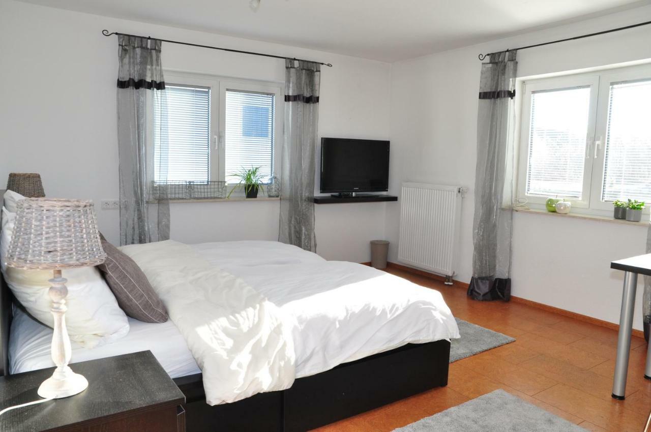 N37 -Modern Eingerichtete Zimmer In Ruhiger Lage Aldingen  Экстерьер фото